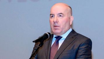 elman-rustemov-merkezi-bankin-idare-heyetinin-uzvluyunden-azad-edilib-yenilenib